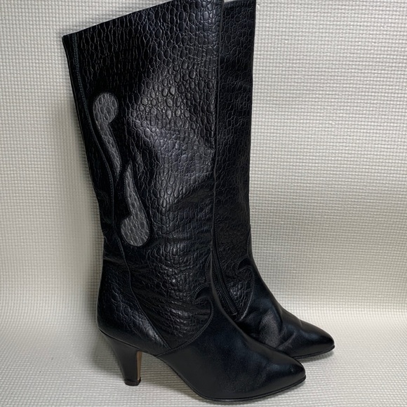 Vintage Genuine Leather Boots - Picture 2 of 9